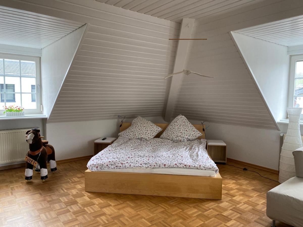 Ferienwohnung Wertevoll Welschbillig Bagian luar foto